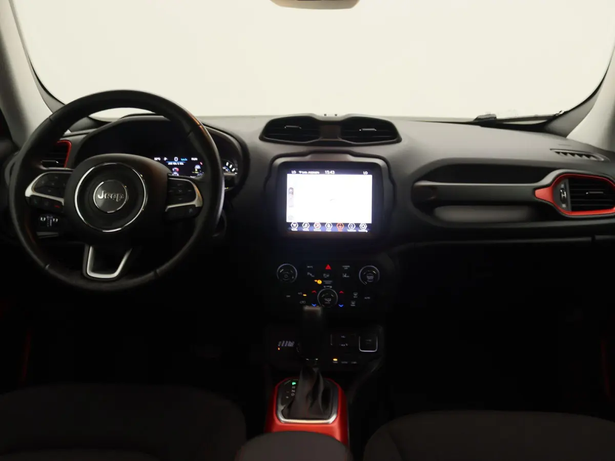 4xe 240 Plug-in Hybrid Electric Trailhawk | Carplay | Lane Assist | Camera | Cruise Control |