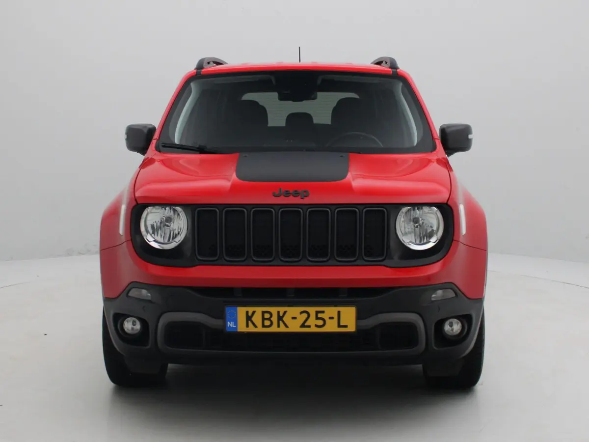 4xe 240 Plug-in Hybrid Electric Trailhawk | Carplay | Lane Assist | Camera | Cruise Control |