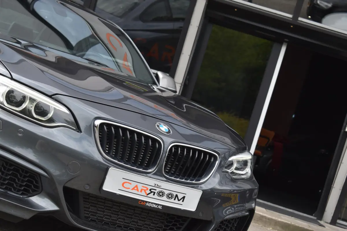 M235i High Executive Keyless Pano H/K Camera