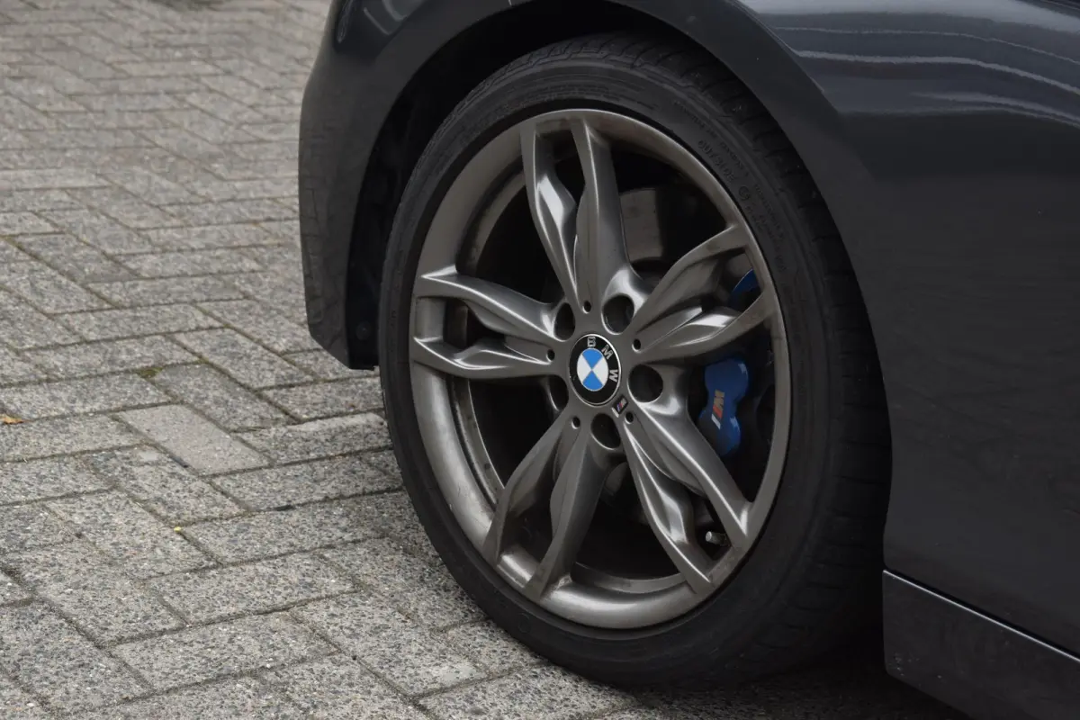 M235i High Executive Keyless Pano H/K Camera