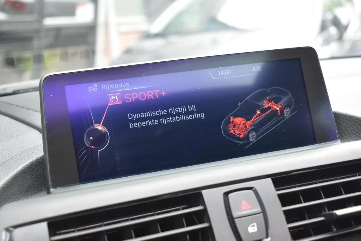 M235i High Executive Keyless Pano H/K Camera