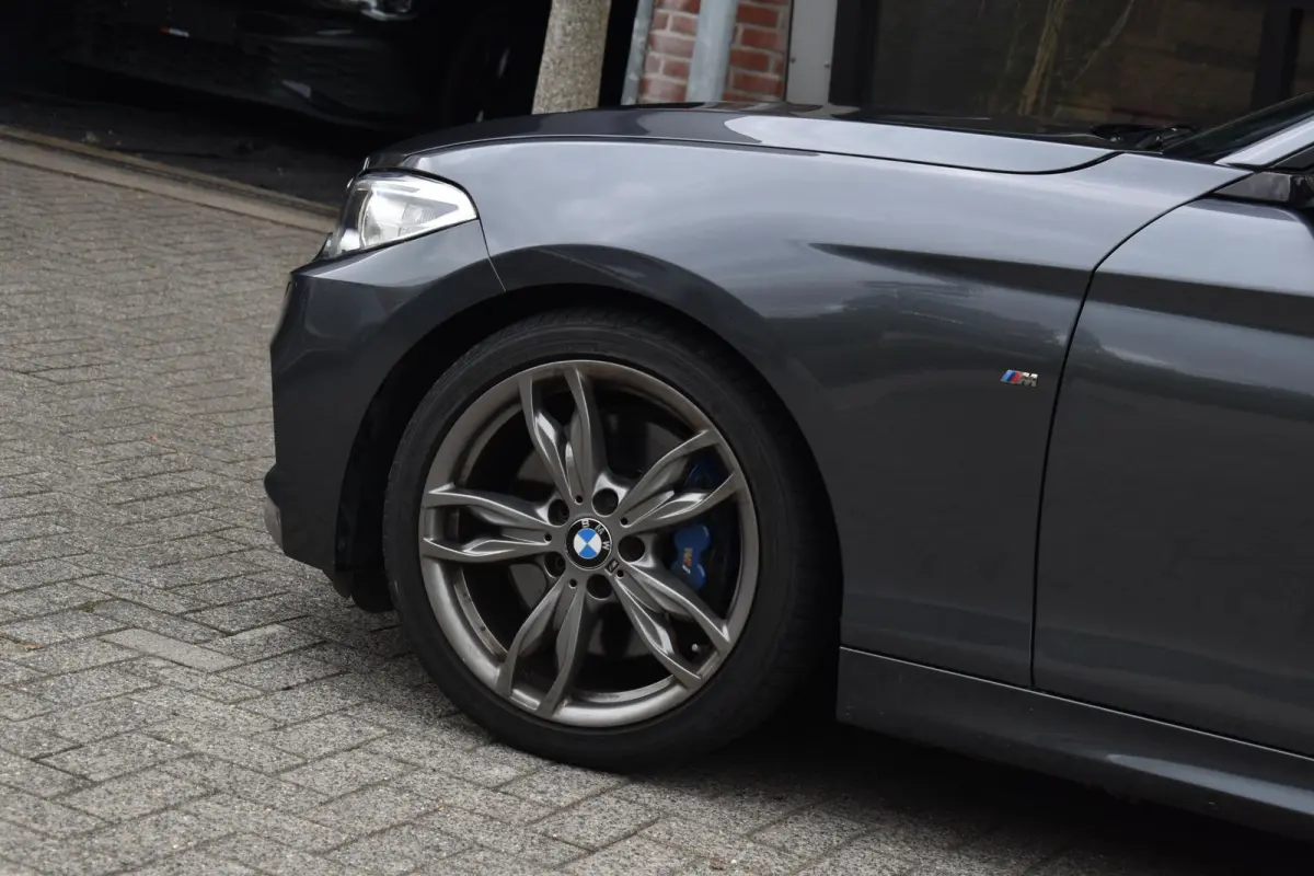 M235i High Executive Keyless Pano H/K Camera