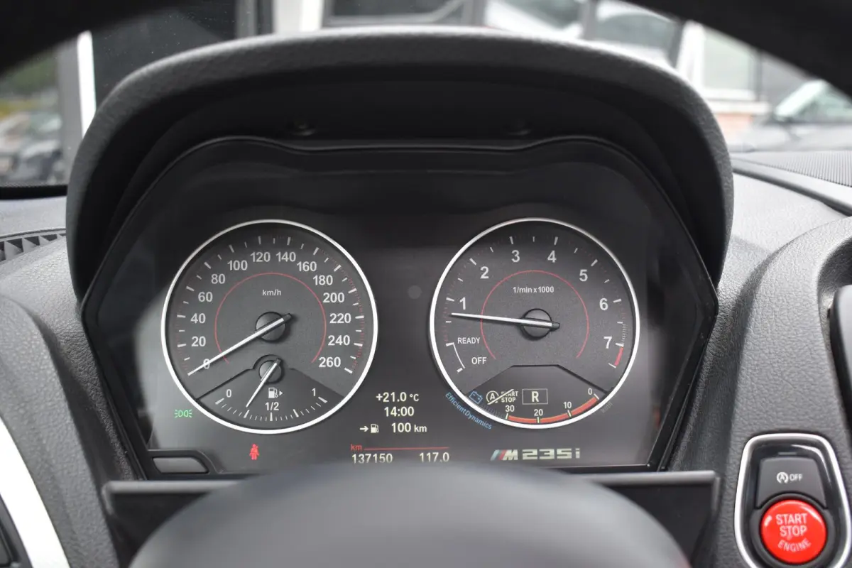 M235i High Executive Keyless Pano H/K Camera
