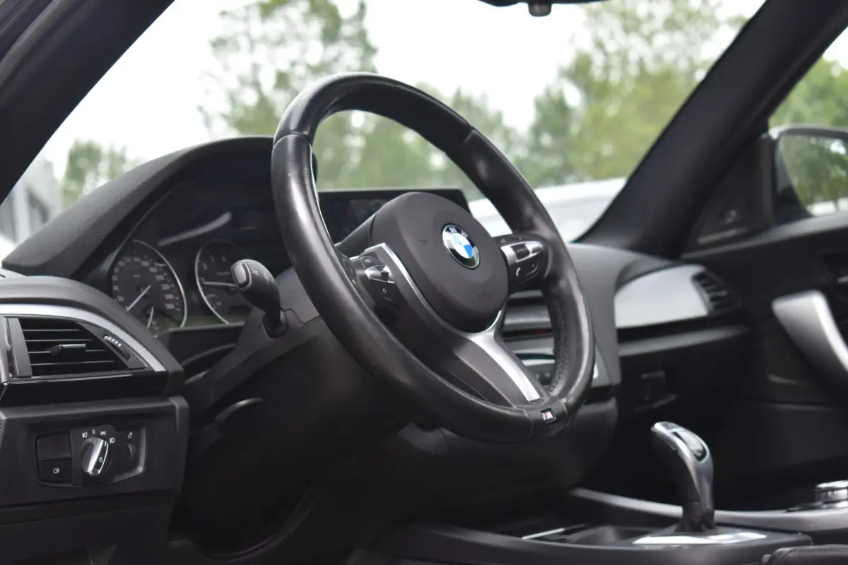 M235i High Executive Keyless Pano H/K Camera