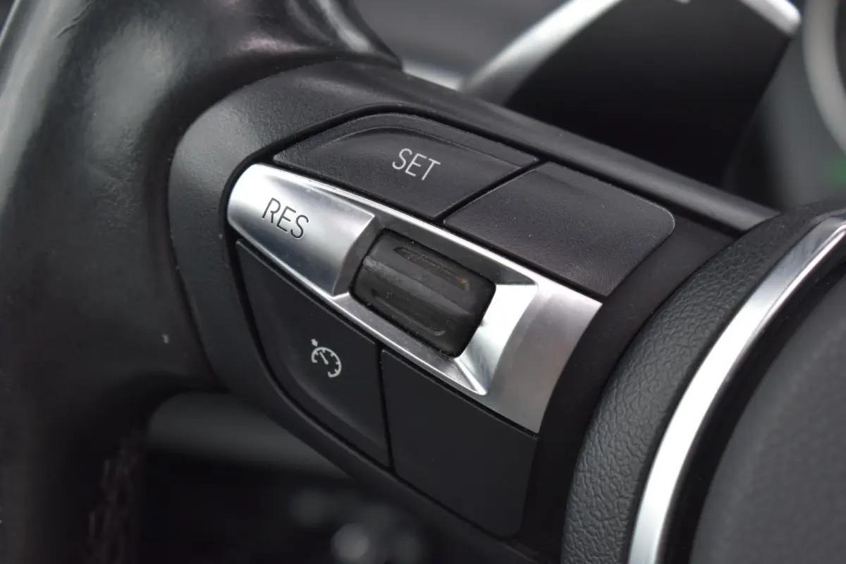 M235i High Executive Keyless Pano H/K Camera