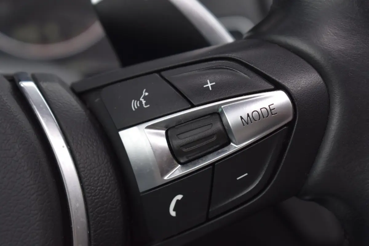 M235i High Executive Keyless Pano H/K Camera