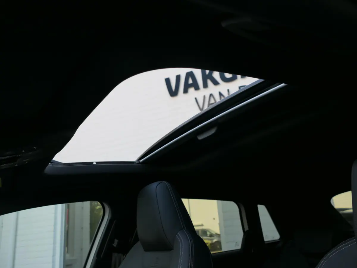 45 TFSI e S-line Competition | Black optic | Panoramadak | Elektrisch verstelbare alcantara-/lederen sportstoelen | Maxtrix LED | Apple-/Android Carplay | Sportstuur | Sfeerverlichting