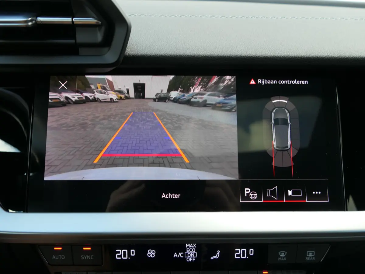 45 TFSI e S-line Competition | Black optic | Panoramadak | Elektrisch verstelbare alcantara-/lederen sportstoelen | Maxtrix LED | Apple-/Android Carplay | Sportstuur | Sfeerverlichting