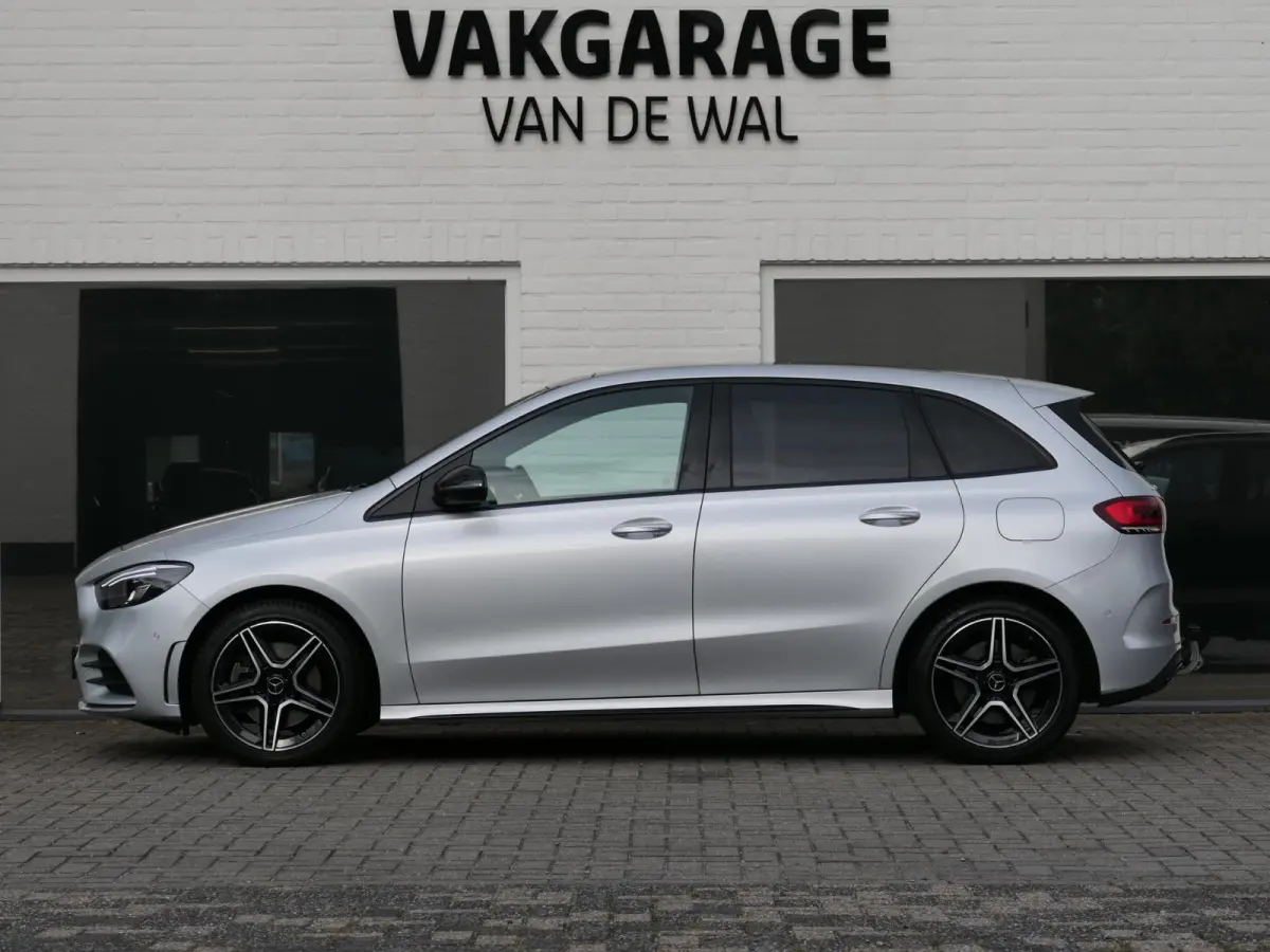 250 e AMG Line | Night pakket | Panoramadak | Trekhaak | MBUX | Apple-/Android Carplay | Multibeam | Achteruitrijcamera | Stoelverwarming | Dealer onderhouden