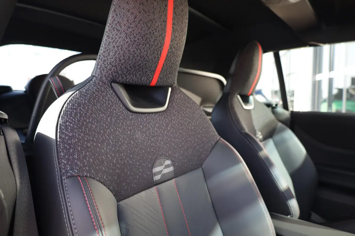 S | John Cooper Works uitvoering + M Pakket