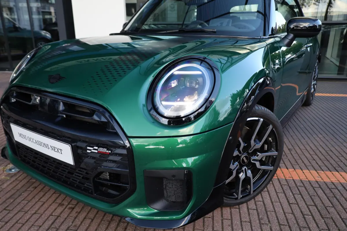 S | John Cooper Works uitvoering + M Pakket