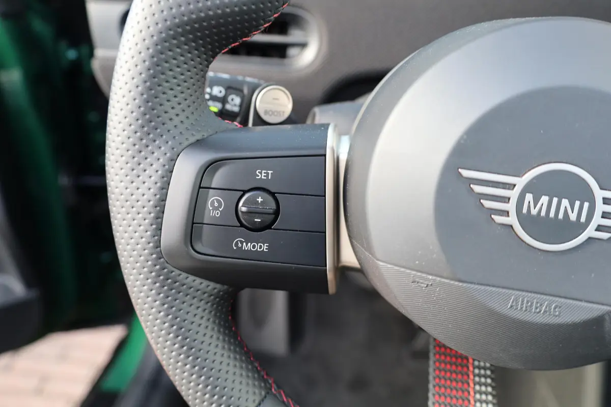 S | John Cooper Works uitvoering + M Pakket
