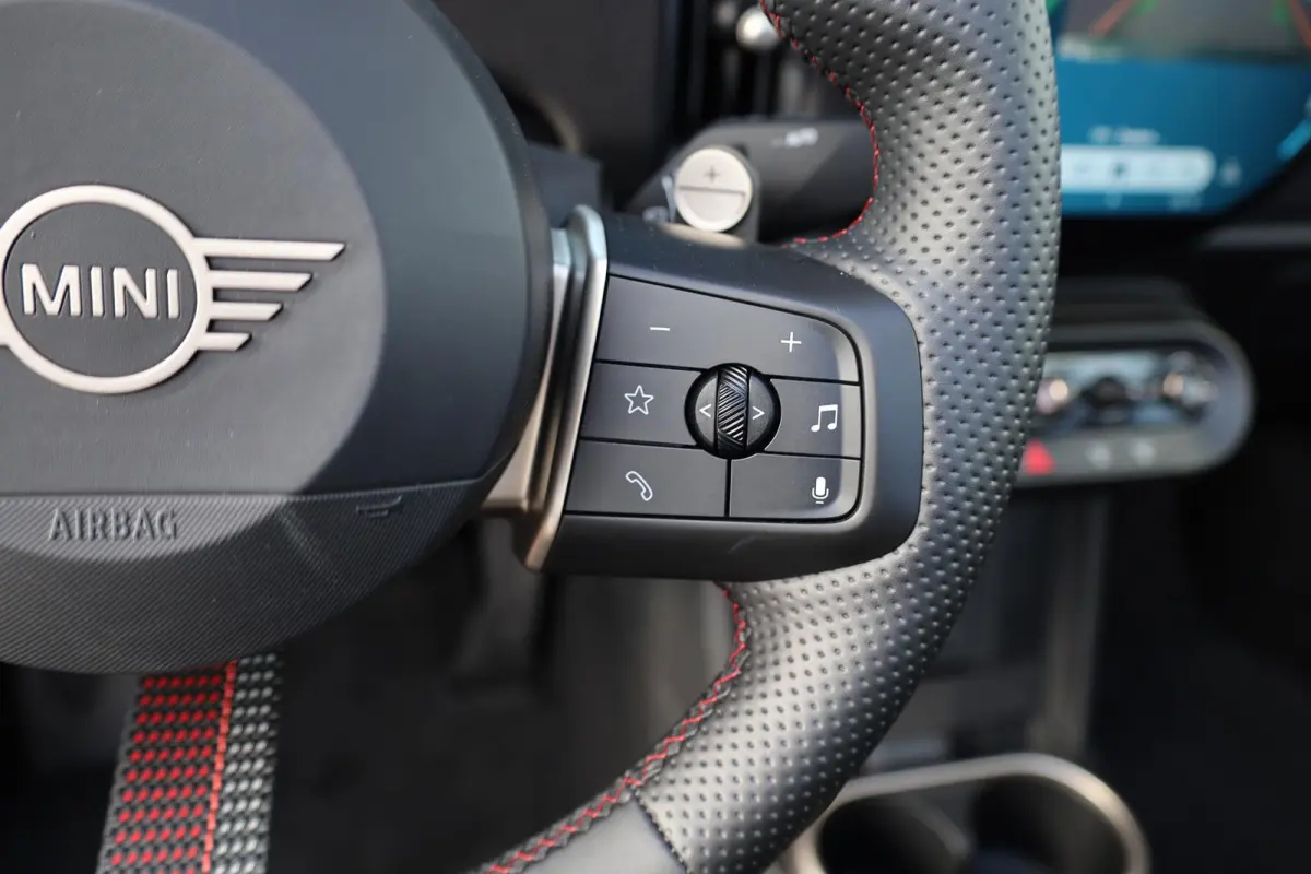 S | John Cooper Works uitvoering + M Pakket