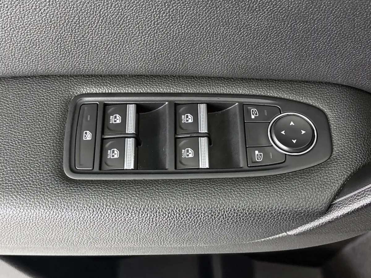 E-Tech full hybrid 145 Techno | CAMERA | NAVI GROOT