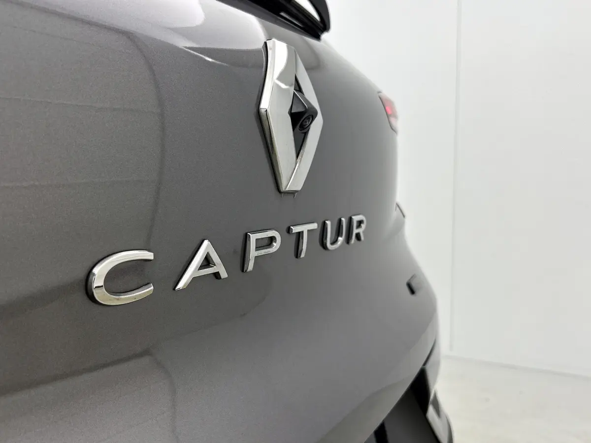 E-Tech full hybrid 145 techno | CAMERA | NAVI GROOT