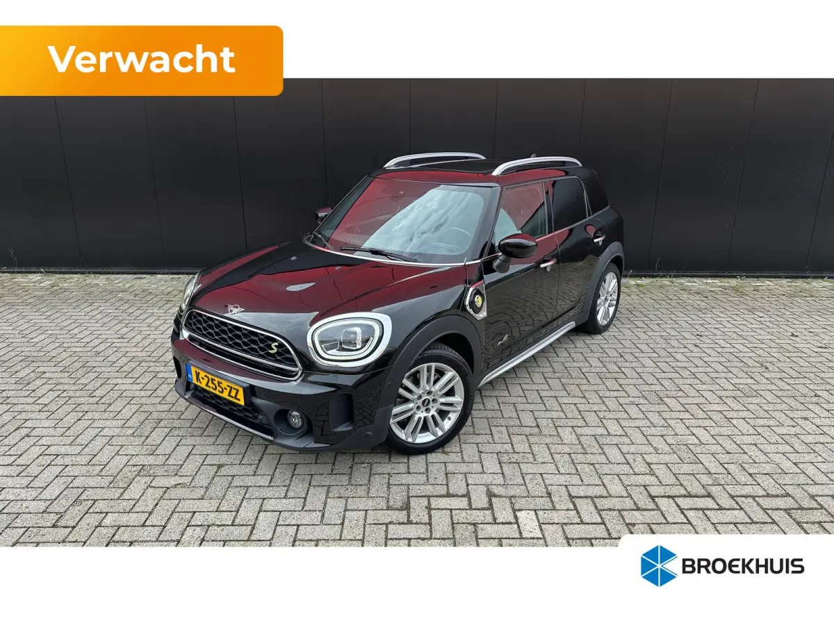 1.5 Cooper ALL4 Chili | Plug-in | Panorama Dak | Achteruitrij Camera | Stoelverwarming Voor | Navigatie | Cruise Control | Climate Control | Elektrische Achterklep | Dealer onderhouden | Pan