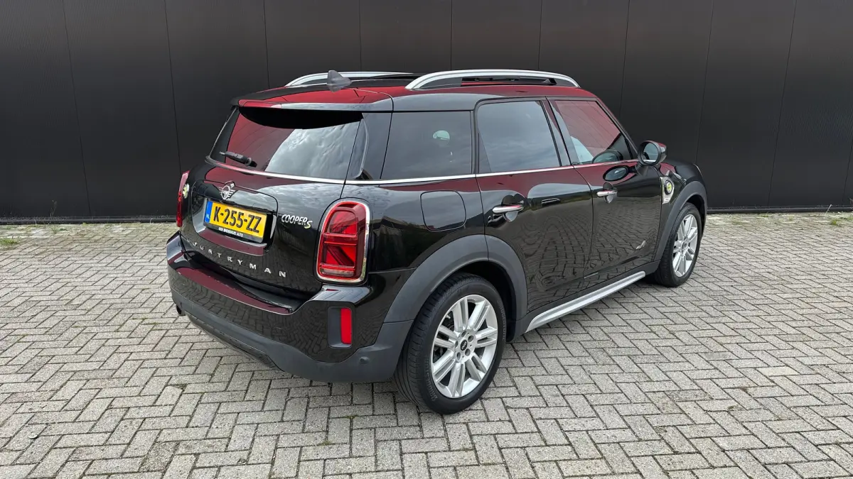 1.5 Cooper ALL4 Chili | Plug-in | Panorama Dak | Achteruitrij Camera | Stoelverwarming Voor | Navigatie | Cruise Control | Climate Control | Elektrische Achterklep | Dealer onderhouden | Pan
