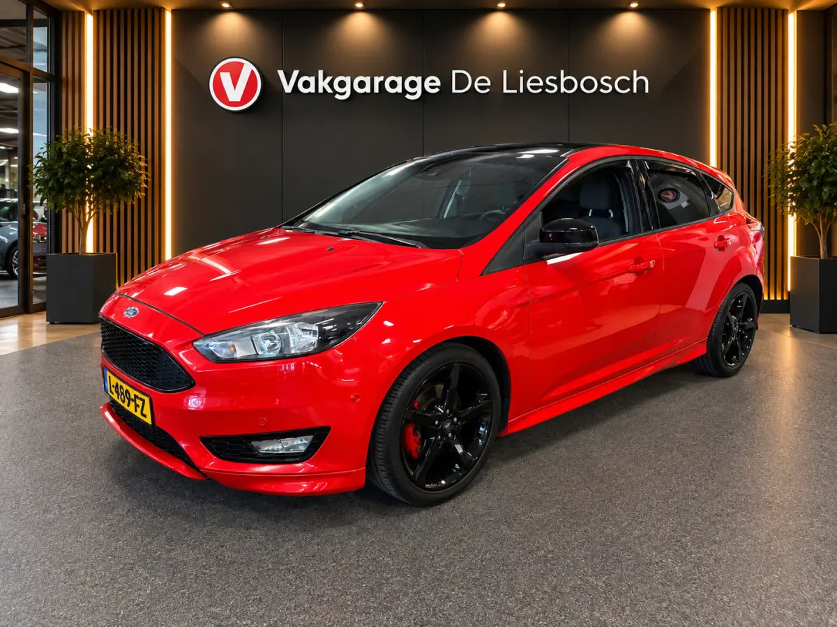 1.5 Red Edition / navi / cruisecontrol / nieuwe motor / super nette staat