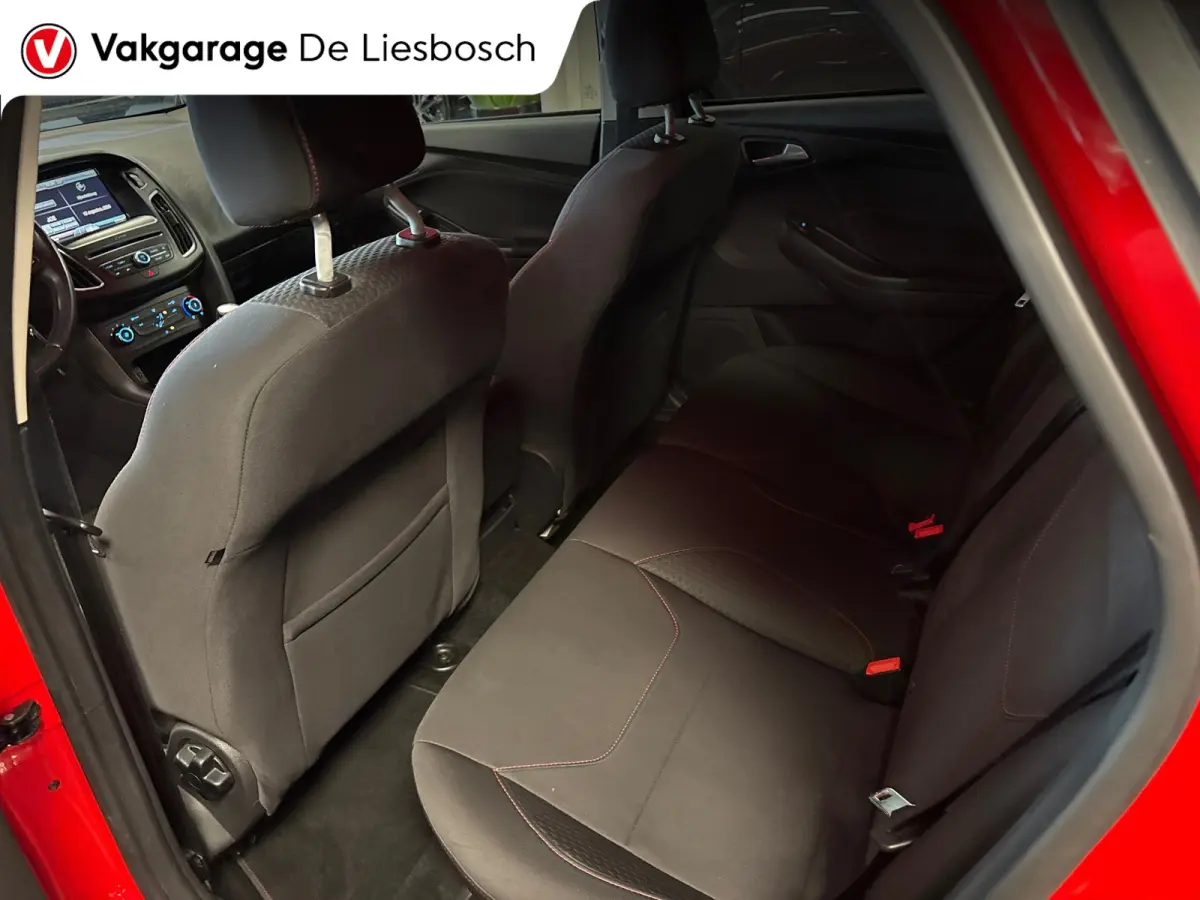 1.5 Red Edition / navi / cruisecontrol / nieuwe motor / super nette staat