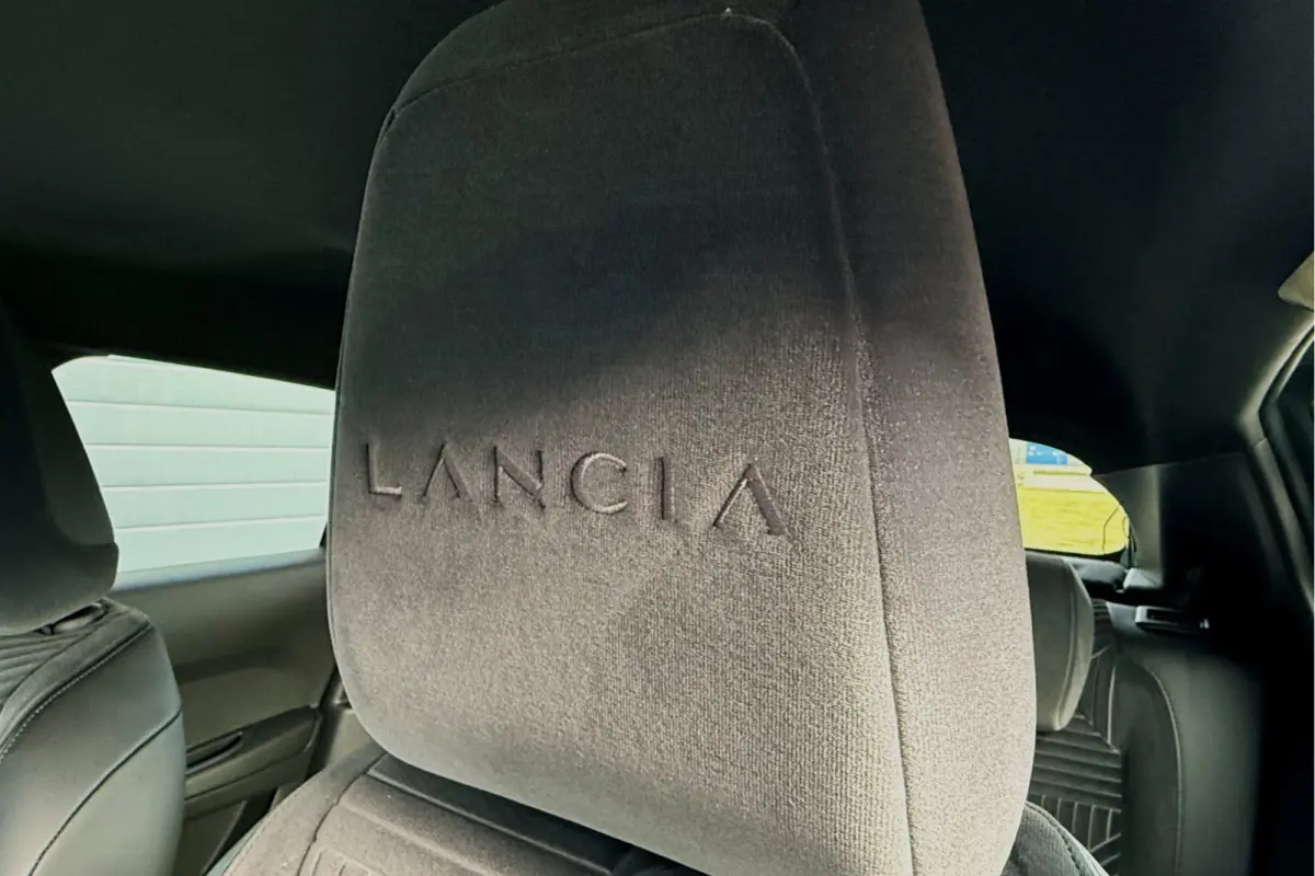 LX 51 kWh ZEER COMPLEET! NIEUWE AUTO! 10X OP VOORRAAD!