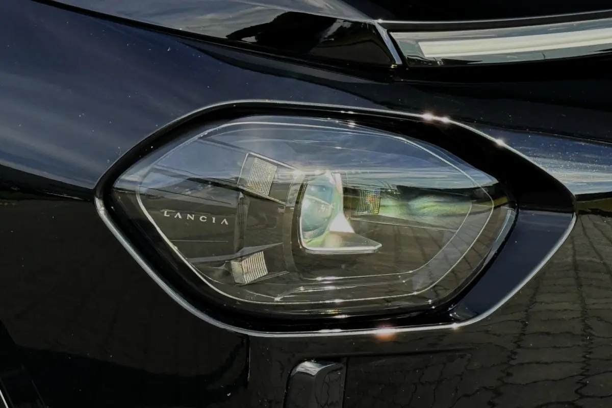 LX 51 kWh ZEER COMPLEET! NIEUWE AUTO! 10X OP VOORRAAD!