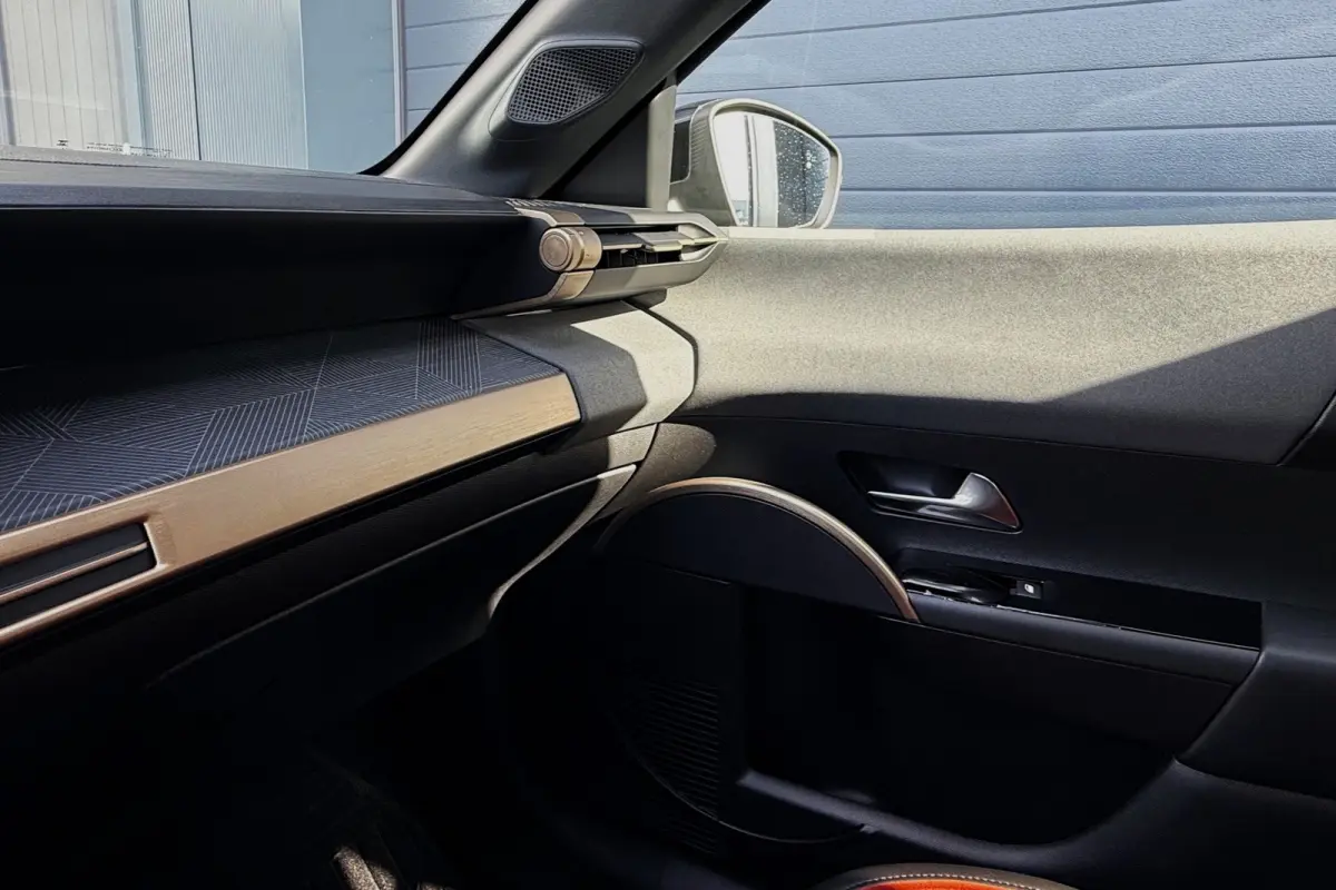 LX 51 kWh ZEER COMPLEET! NIEUWE AUTO! 10X OP VOORRAAD!