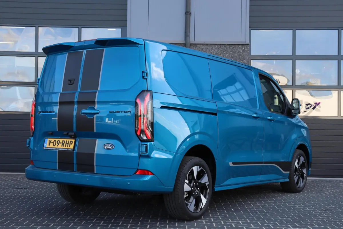 L1H1 SPORT 65 kWh l ELEK. SCHUIFDEUR l B&O SOUND l PRO POWER l FULL OPTION!