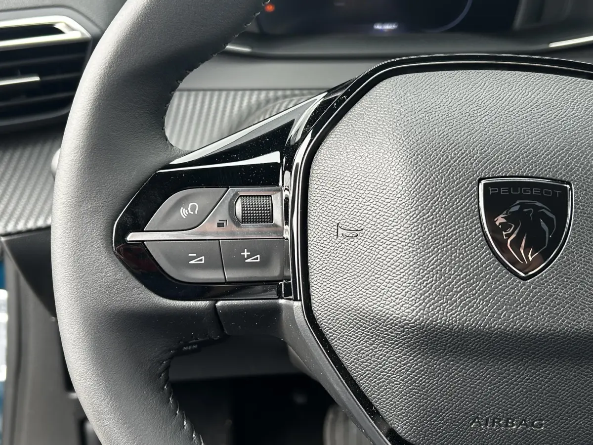 1.2 Hybrid 145 Allure | Camera | Adaptieve Cruise Control | Navigatie | Apple Carplay/Android Auto