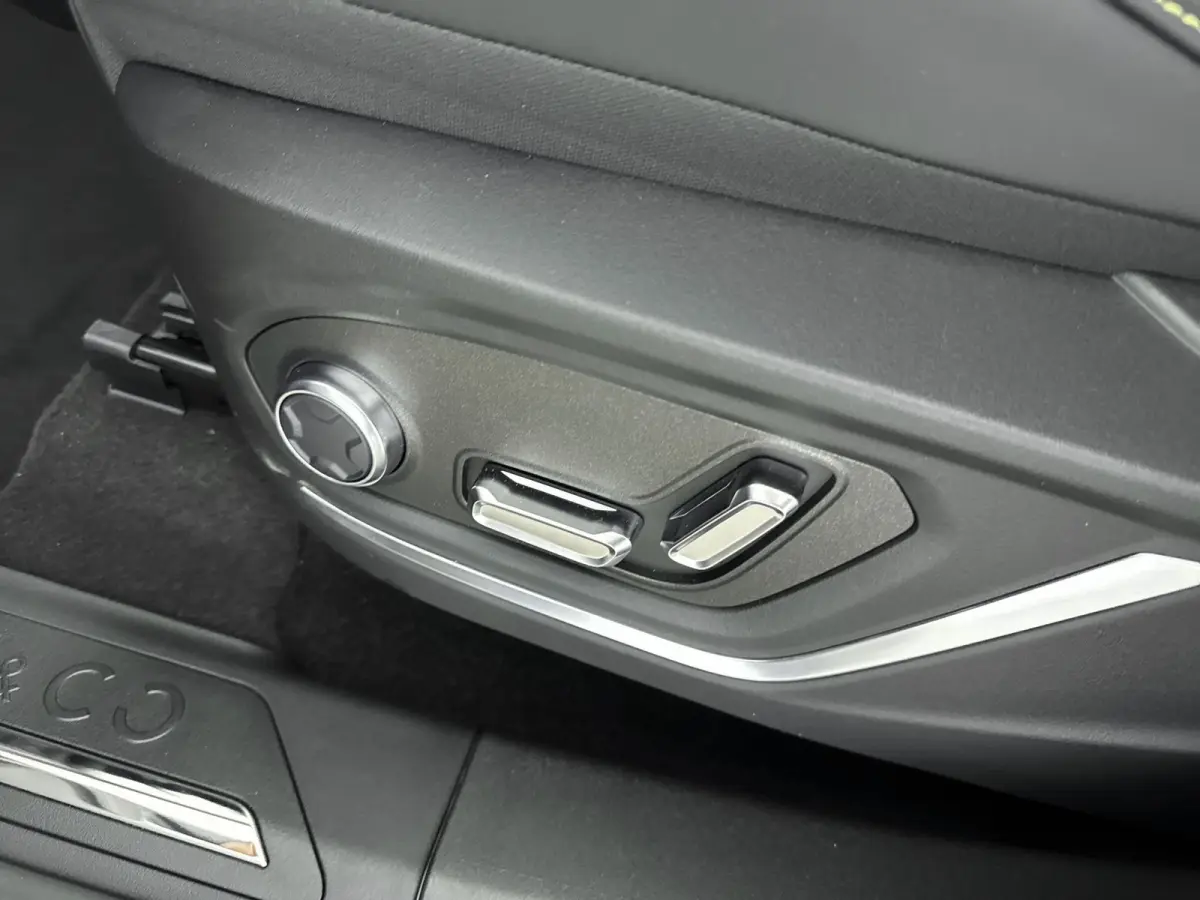 1.5 More | Apple Carplay/Android Auto|telefoonintegratie premium | Audio installatie premium | Cruise control adaptief |