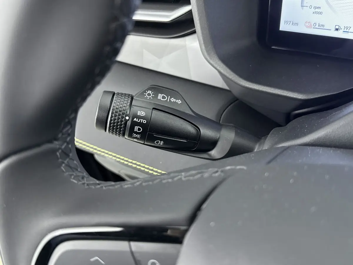 1.5 More | Apple Carplay/Android Auto|telefoonintegratie premium | Audio installatie premium | Cruise control adaptief |