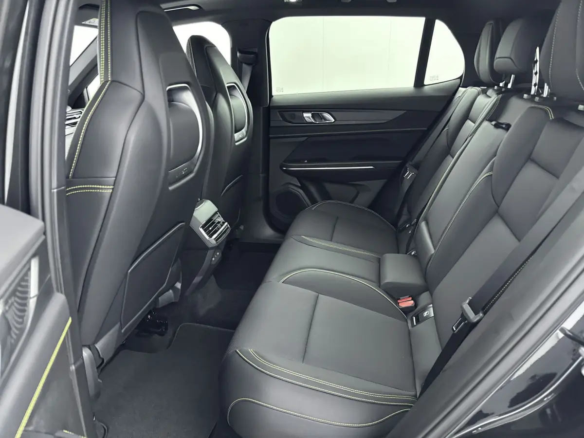 1.5 More | Apple Carplay/Android Auto|telefoonintegratie premium | Audio installatie premium | Cruise control adaptief |