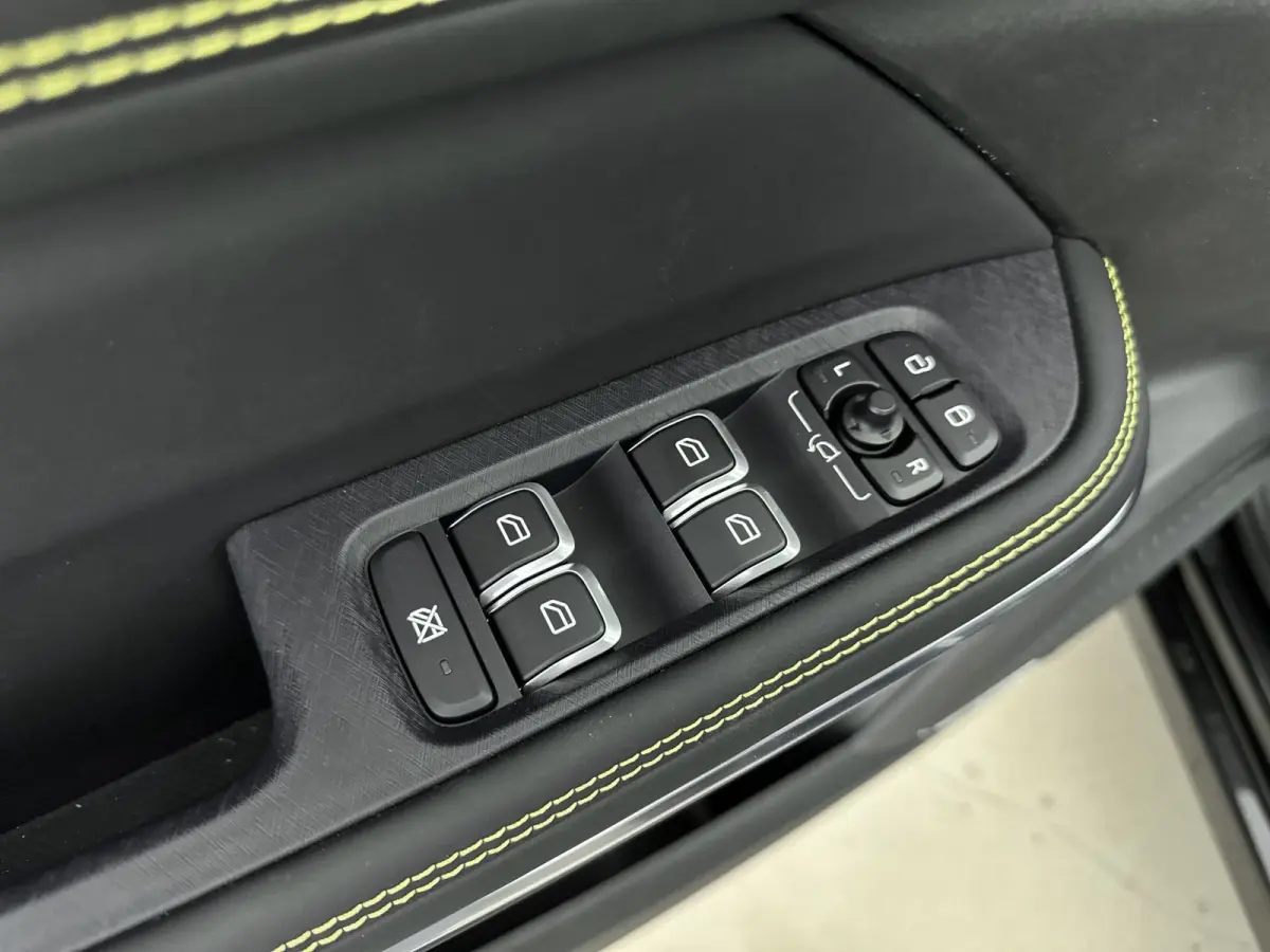 1.5 More | Apple Carplay/Android Auto|telefoonintegratie premium | Audio installatie premium | Cruise control adaptief |