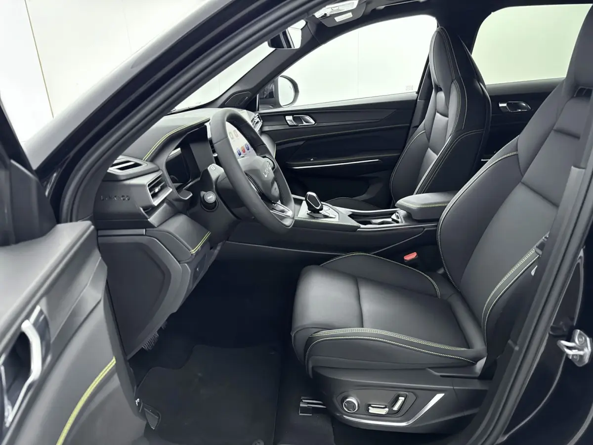 1.5 More | Apple Carplay/Android Auto|telefoonintegratie premium | Audio installatie premium | Cruise control adaptief |