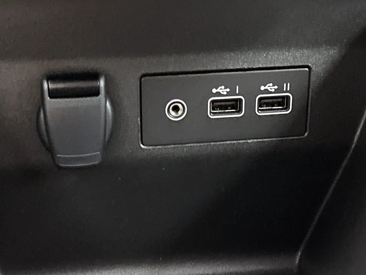 TCe 90PK GPF evolution | CAMERA | NAVI | DEALER ONDERHOUDEN | STOEL VERWARM. | PARK. SENSOREN | CARPLAY