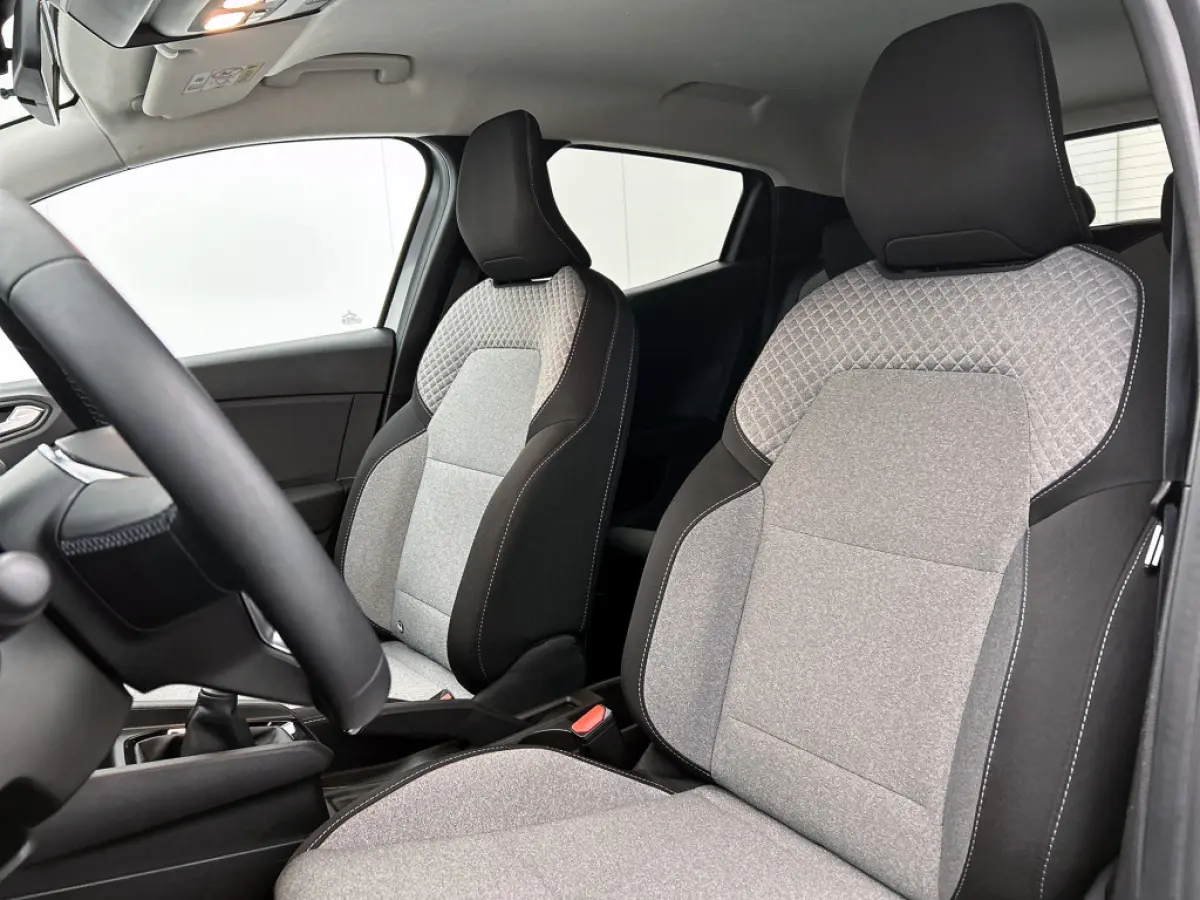 TCe 90PK GPF evolution | CAMERA | NAVI | DEALER ONDERHOUDEN | STOEL VERWARM. | PARK. SENSOREN | CARPLAY