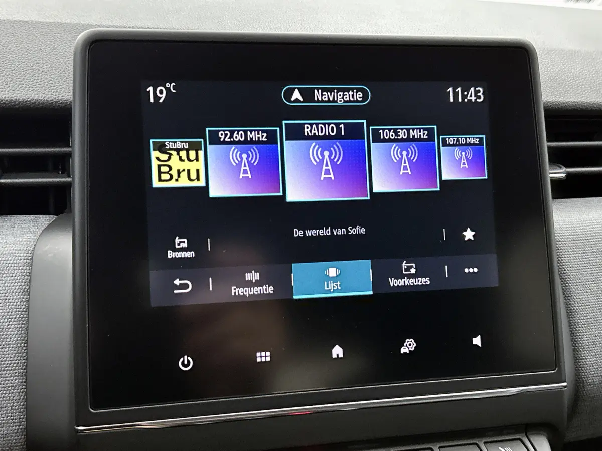 TCe 90PK GPF evolution | CAMERA | NAVI | DEALER ONDERHOUDEN | STOEL VERWARM. | PARK. SENSOREN | CARPLAY