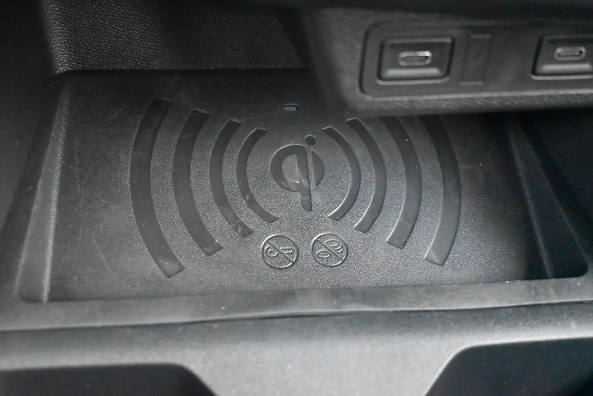 Edition 44 kWh | Navi | Climate | Cruise | PDC | Camera | Apple CarPlay/Android Auto/ DEMO Model