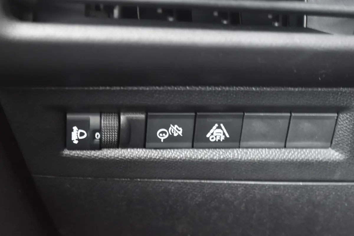 Edition 44 kWh | Navi | Climate | Cruise | PDC | Camera | Apple CarPlay/Android Auto/ DEMO Model