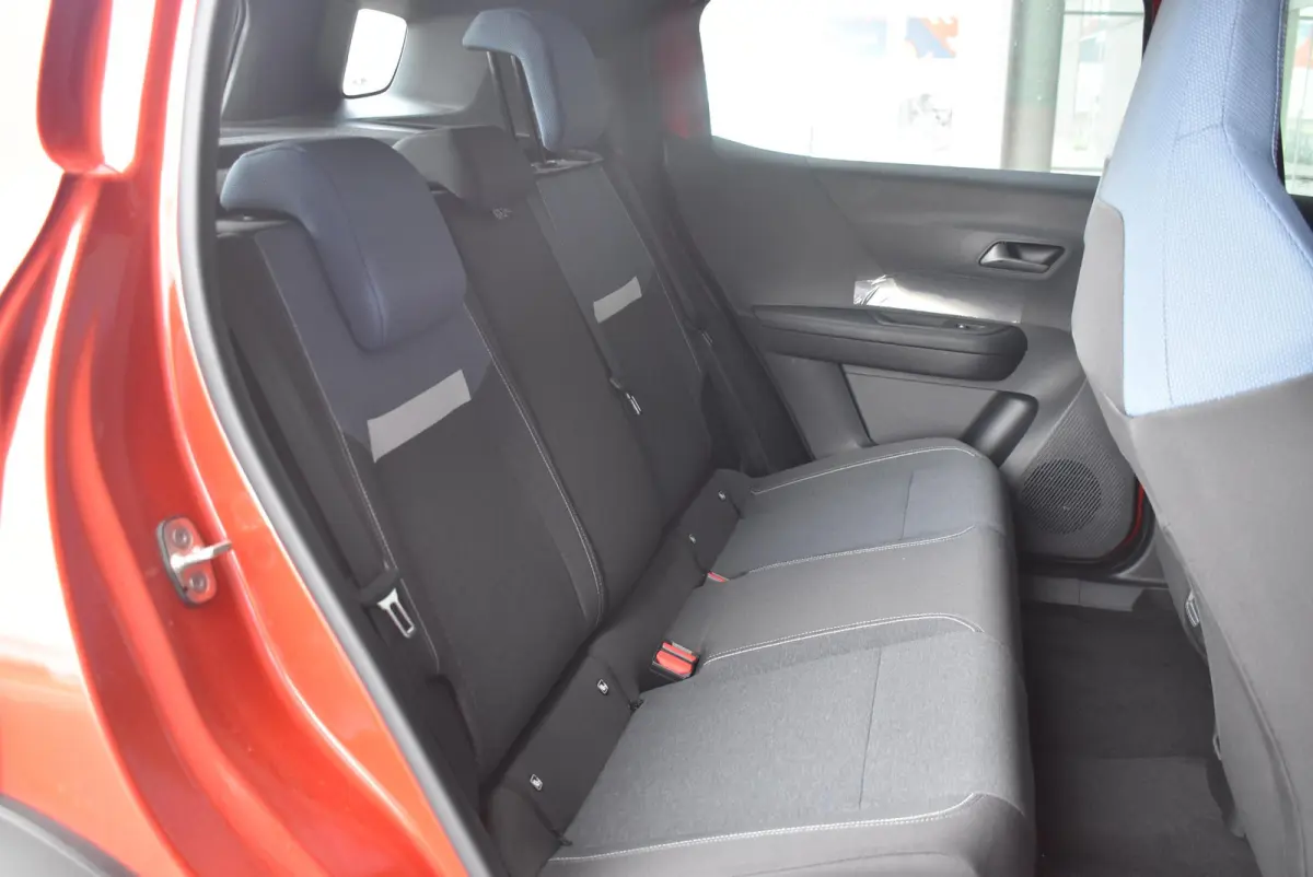Edition 44 kWh | Navi | Climate | Cruise | PDC | Camera | Apple CarPlay/Android Auto/ DEMO Model
