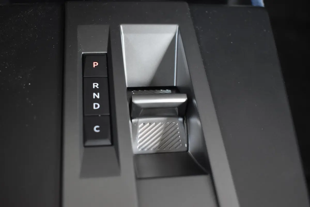 Edition 44 kWh | Navi | Climate | Cruise | PDC | Camera | Apple CarPlay/Android Auto/ DEMO Model