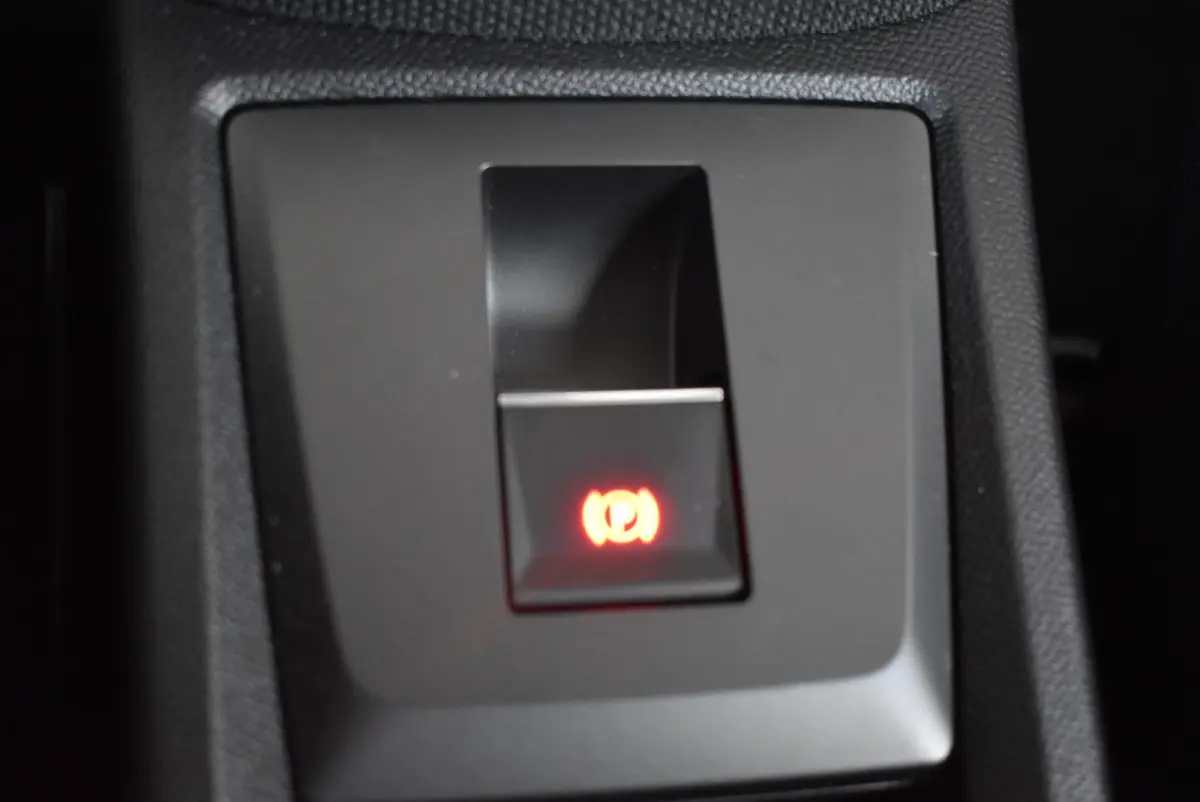 Edition 44 kWh | Navi | Climate | Cruise | PDC | Camera | Apple CarPlay/Android Auto/ DEMO Model