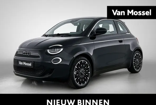 500e 42 kWh La Prima by Bocelli | SOH 96% | APPLE CARPLAY | ANDROID AUTO | STOELVERWARMING | ACHTERUITRIJCAMERA | PARKEERSENSOREN | DODEHOEKSENSOREN | NAVIGATIE | RIJSTROOKHULP | KEYLESS | D