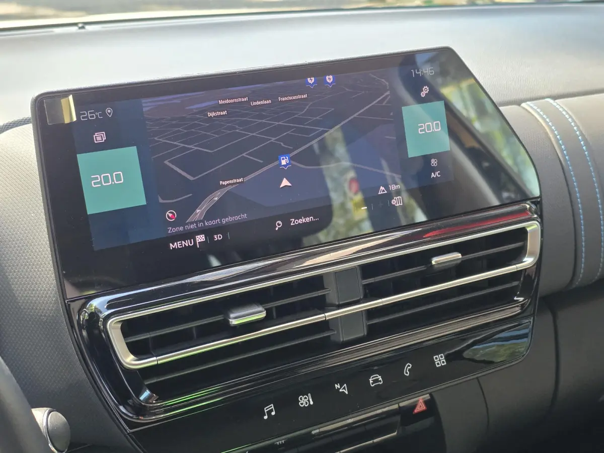 1.6 Plug-in Hybrid Feel | SOH 94.75% | Achteruitrijcamera | Climate control | Apple CarPlay / Android Auto | LM velgen |