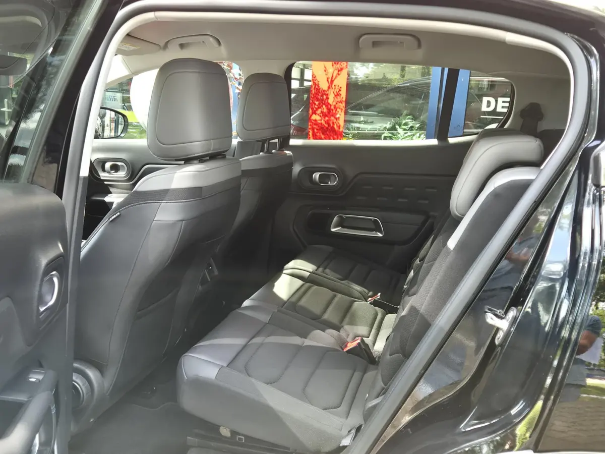 1.6 Plug-in Hybrid Feel | SOH 94.75% | Achteruitrijcamera | Climate control | Apple CarPlay / Android Auto | LM velgen |