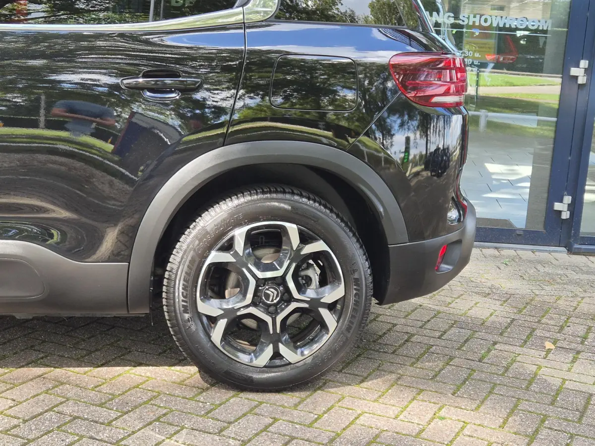 1.6 Plug-in Hybrid Feel | SOH 94.75% | Achteruitrijcamera | Climate control | Apple CarPlay / Android Auto | LM velgen |