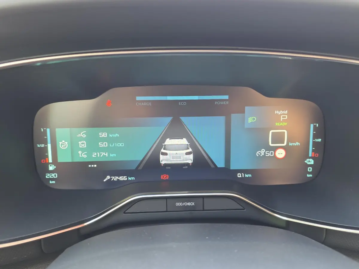 1.6 Plug-in Hybrid Feel | SOH 94.75% | Achteruitrijcamera | Climate control | Apple CarPlay / Android Auto | LM velgen |