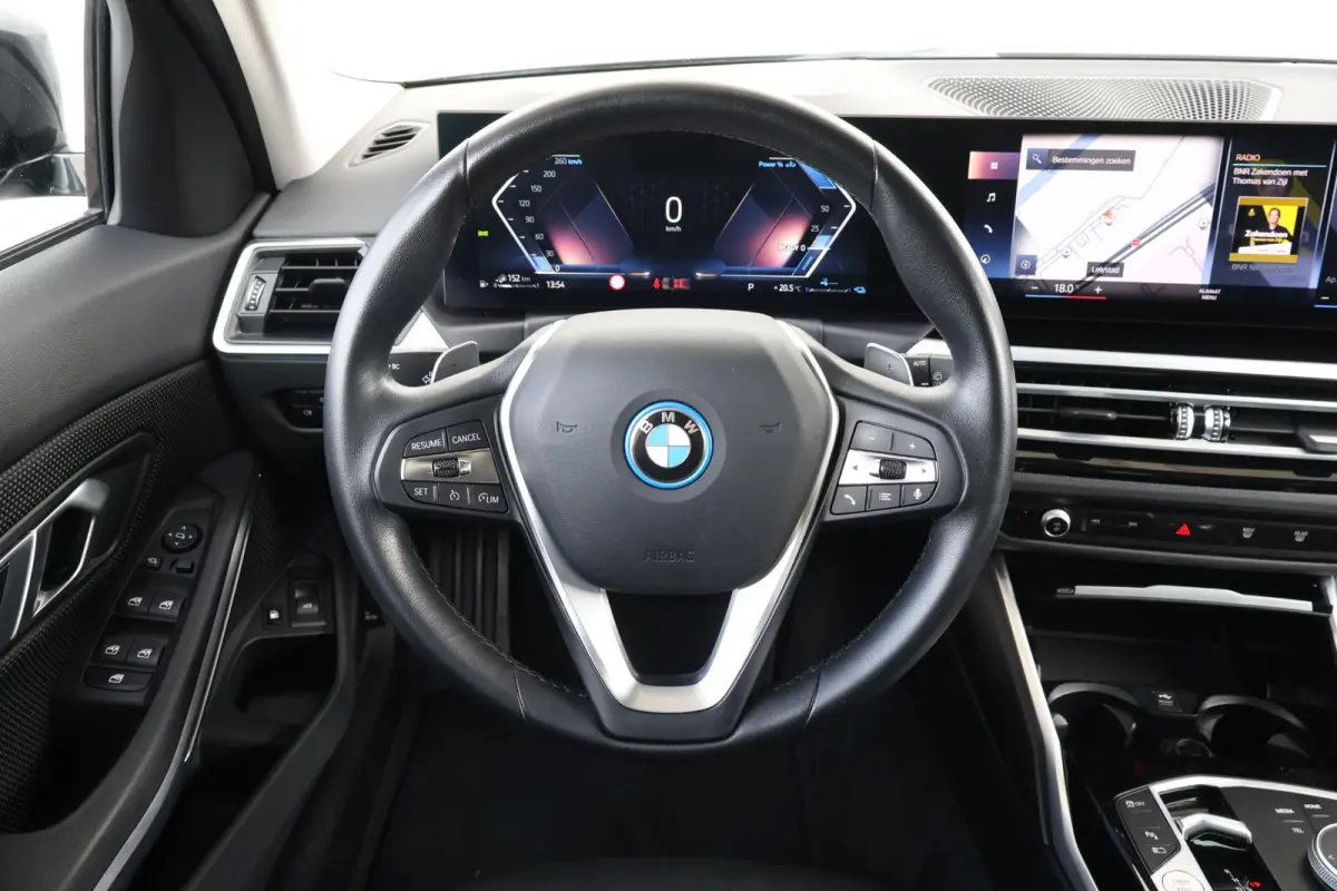 320e | Leder | PDC | Comforttoegang | Trekhaak |