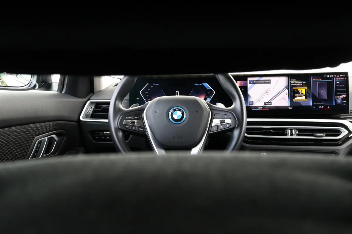 320e | Leder | PDC | Comforttoegang | Trekhaak |