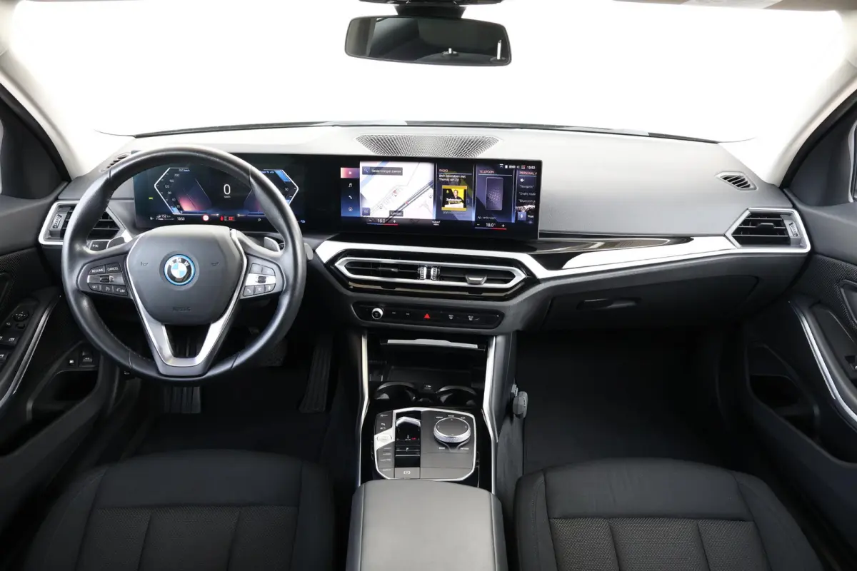 320e | Leder | PDC | Comforttoegang | Trekhaak |