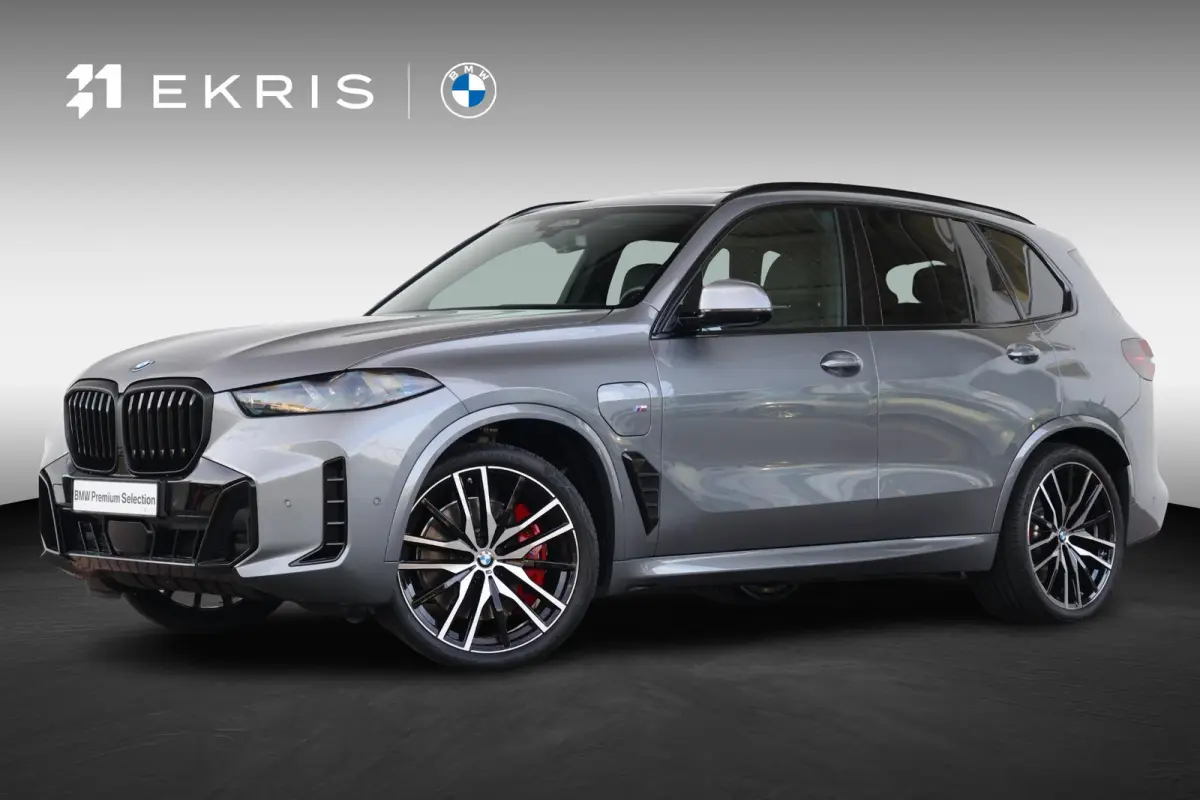 xDrive50e | Sport Pakket Pro | Panorama Dak | 22'' LM | Comfortstoelen | Active Steering | Trekhaak |